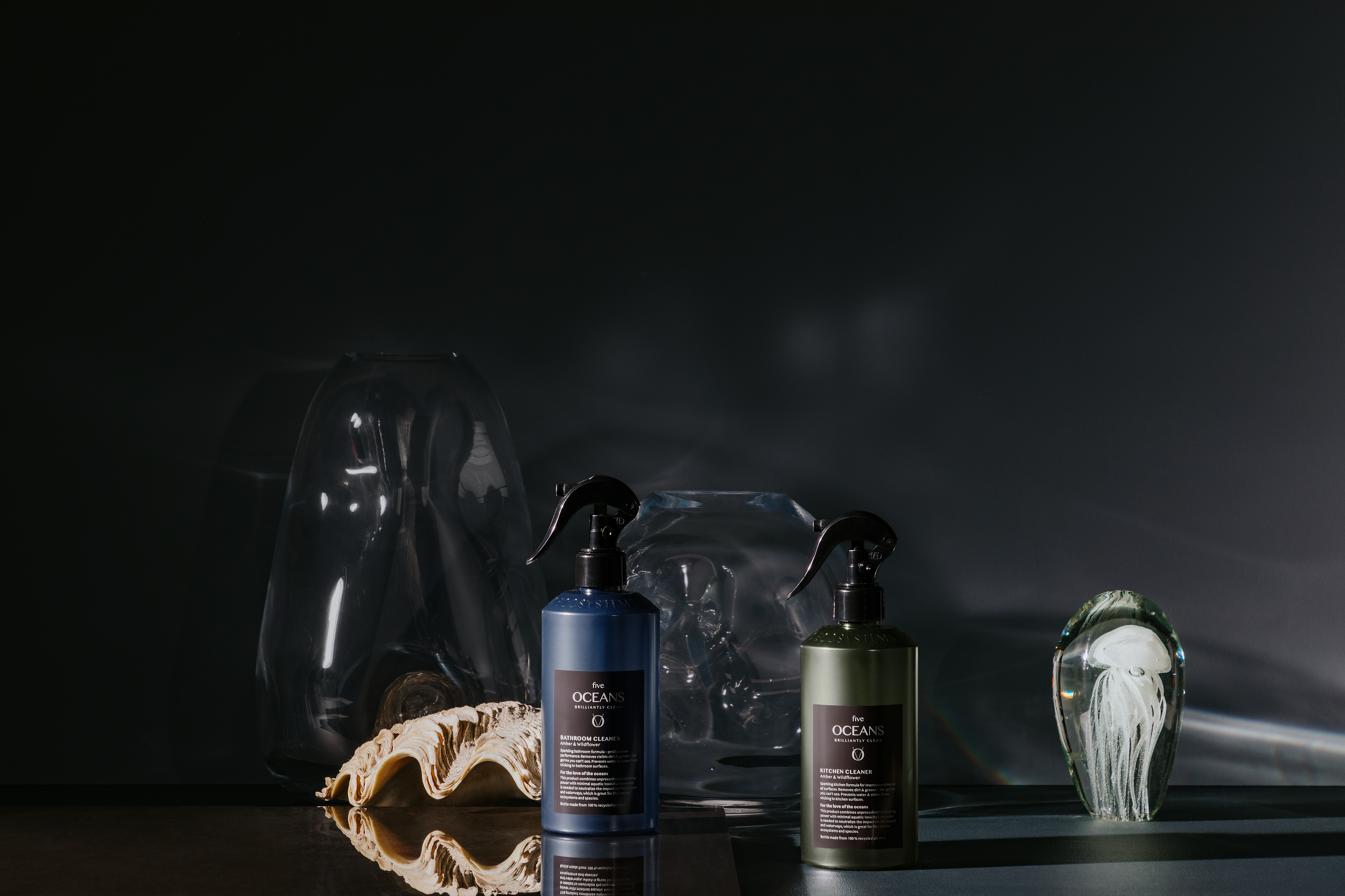 Plastflasker med et stilrent og unikt design