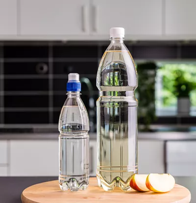 Sodavandsflaske i PET, der er perfekt til kulsyreholdige drikke, både sodavand og kulsyreholdigt vand