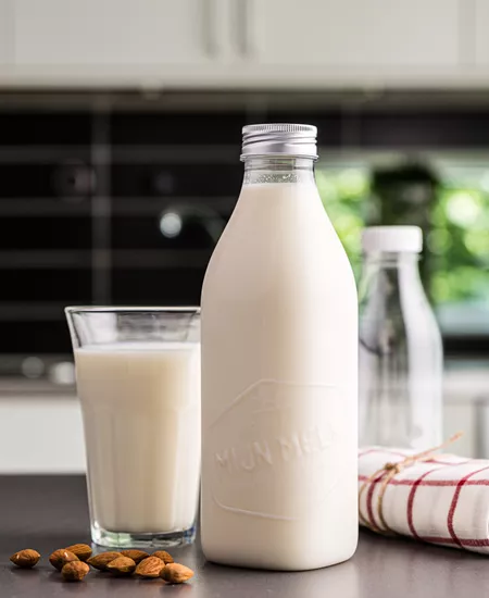Mjölkflaska i PET till mejeriprodukter och andra typer av vätskor