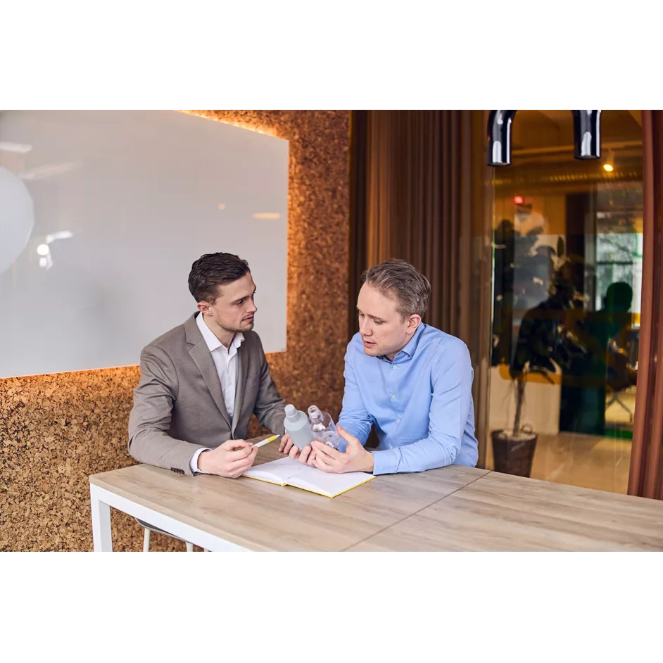 Bildlänk, minigolf Peter och Emily