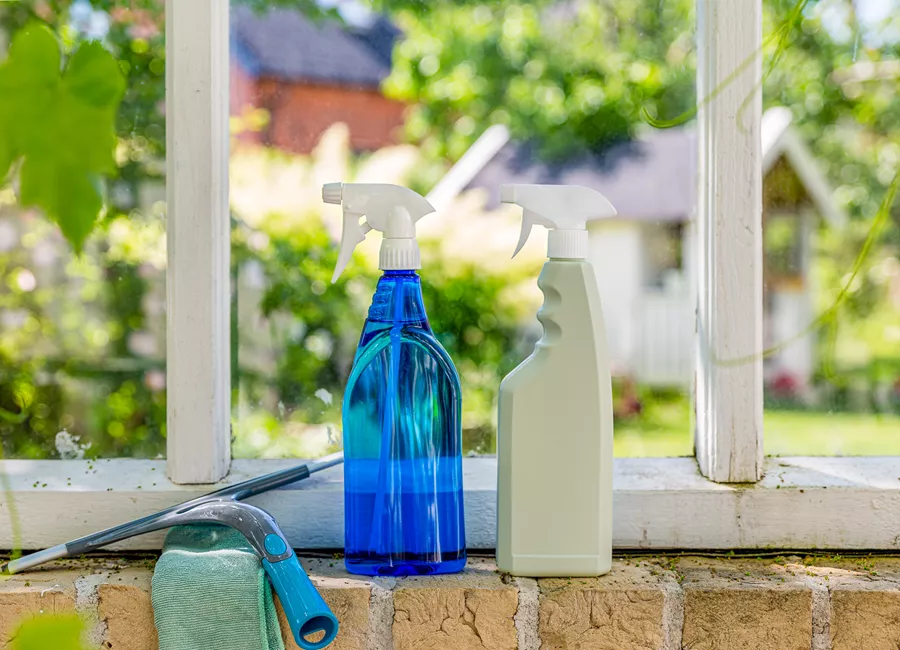 Sprayflasker i plast perfekt som rengøringsemballage